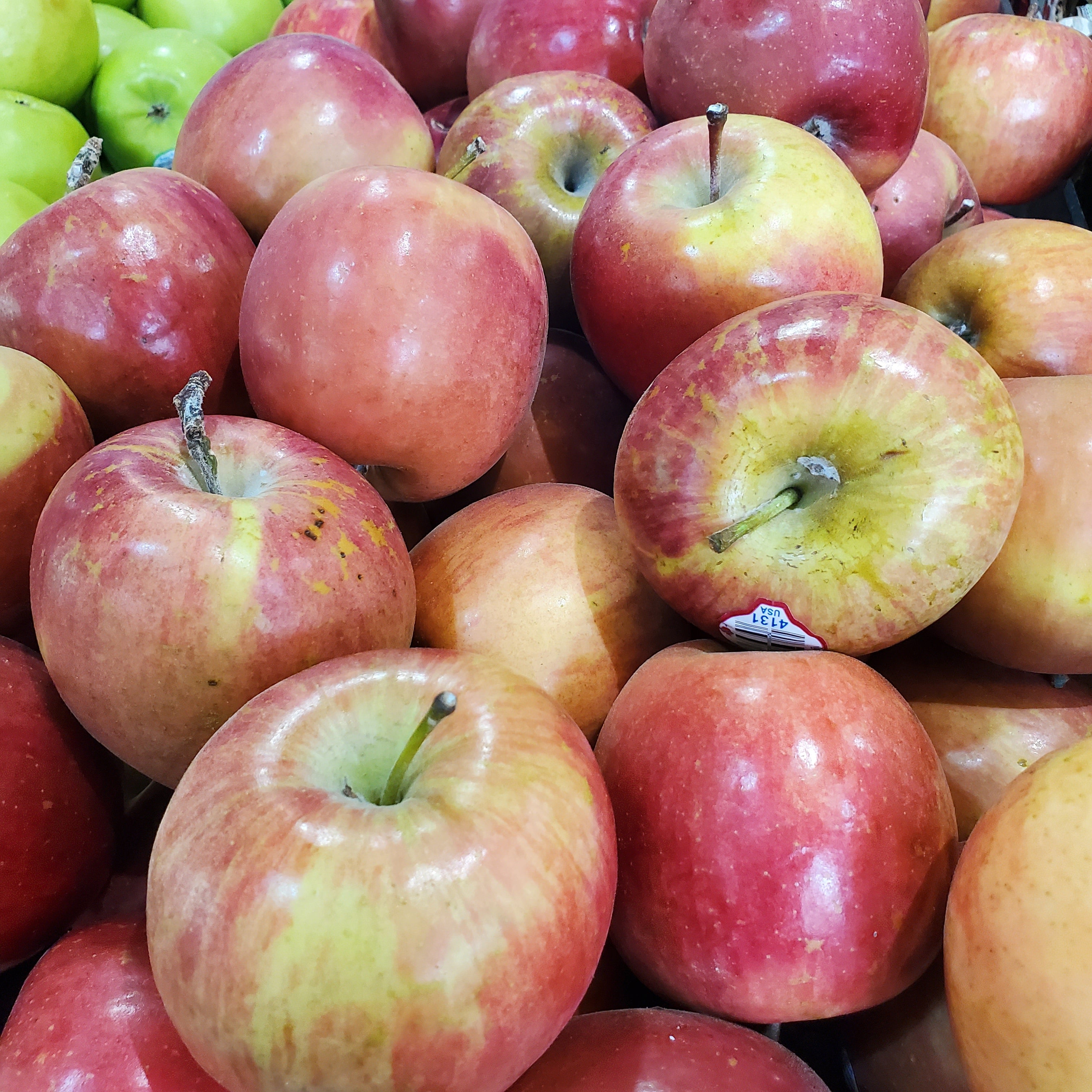 Apples Fuji